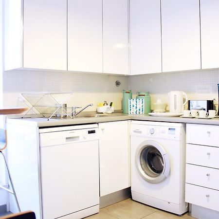 Joivy Modern 1-Bed Apt With Terrace, Moments From Sao Bento Palace Lisboa Εξωτερικό φωτογραφία