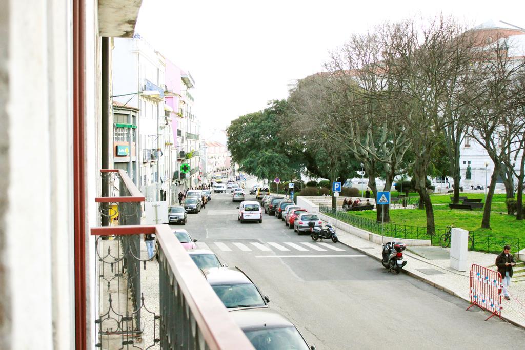 Joivy Modern 1-Bed Apt With Terrace, Moments From Sao Bento Palace Lisboa Εξωτερικό φωτογραφία
