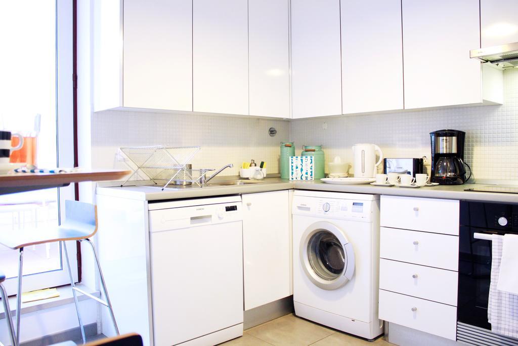 Joivy Modern 1-Bed Apt With Terrace, Moments From Sao Bento Palace Lisboa Εξωτερικό φωτογραφία