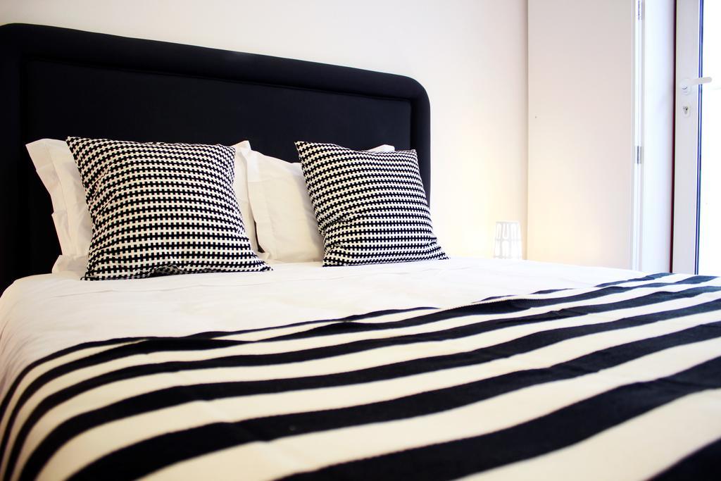 Joivy Modern 1-Bed Apt With Terrace, Moments From Sao Bento Palace Lisboa Εξωτερικό φωτογραφία