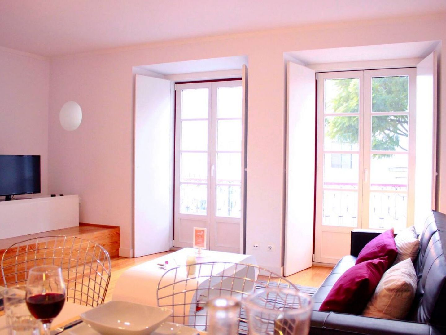 Joivy Modern 1-Bed Apt With Terrace, Moments From Sao Bento Palace Lisboa Εξωτερικό φωτογραφία